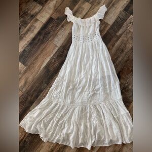 Pink Lily - When You Look At Me - White Maxi Off the Shoulder Dress size Small